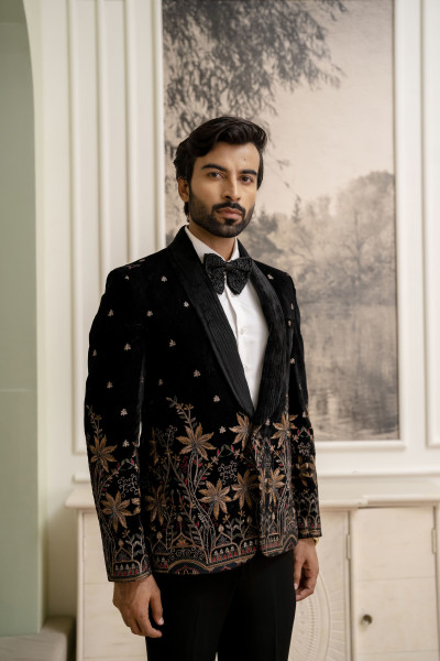 Embroidered Blazer In Black Velvet