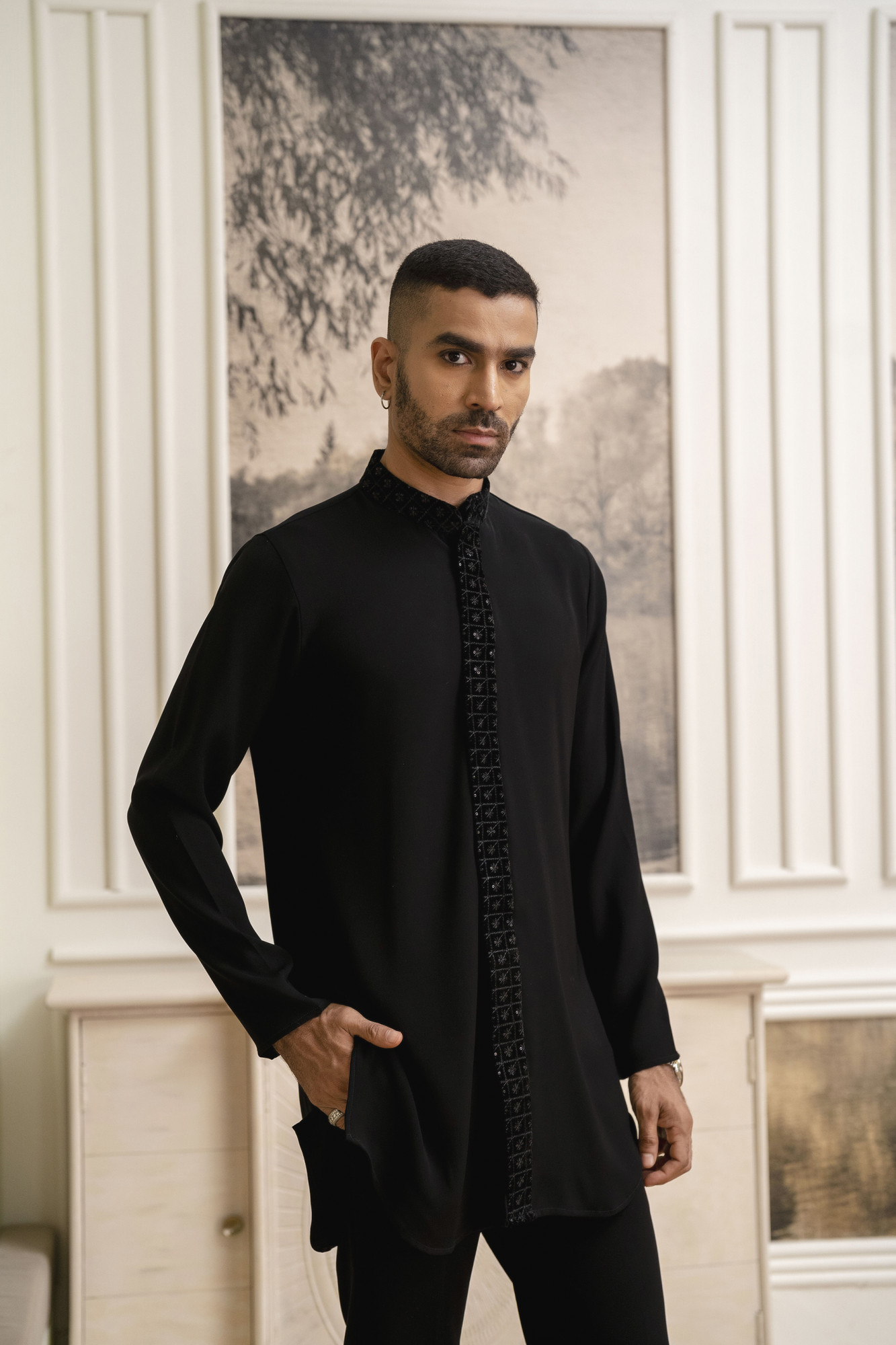 Laced Motif Flowing Kurta in Black