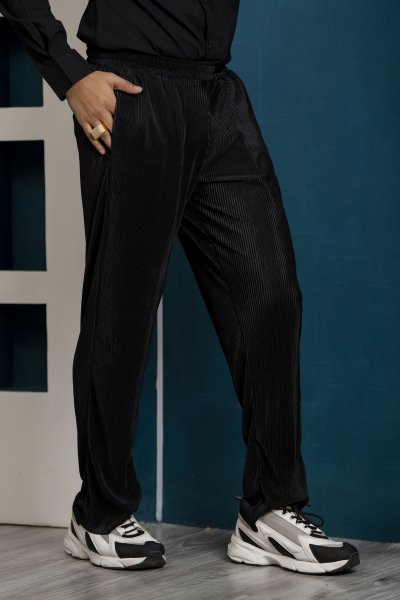 Pleated Elastic Pants In Black