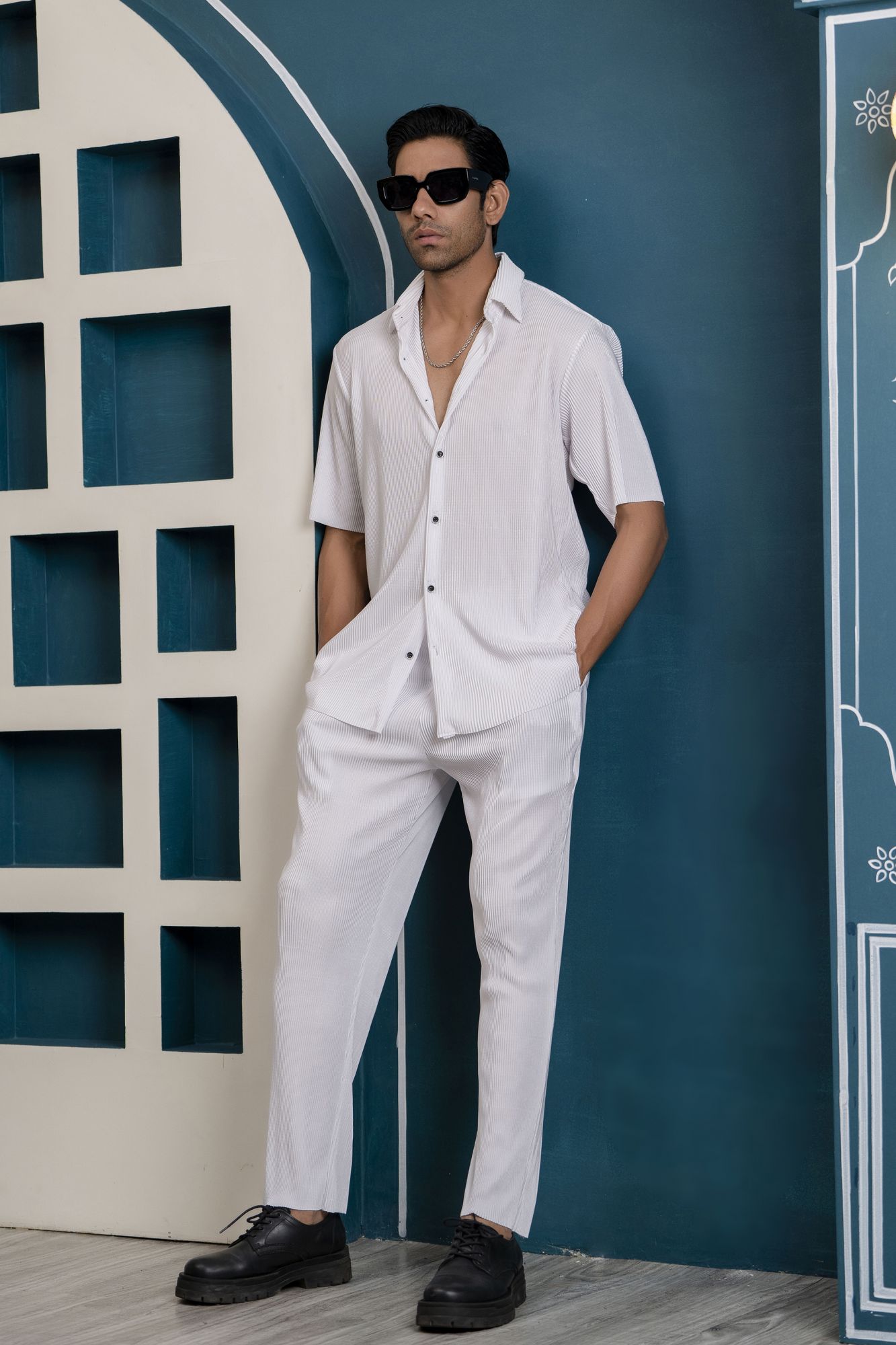 Pleated Elastic Pants In White