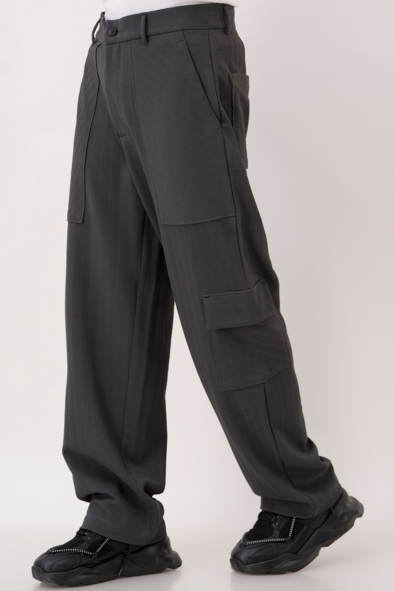 Parallel Cargo Pants In Dark Grey