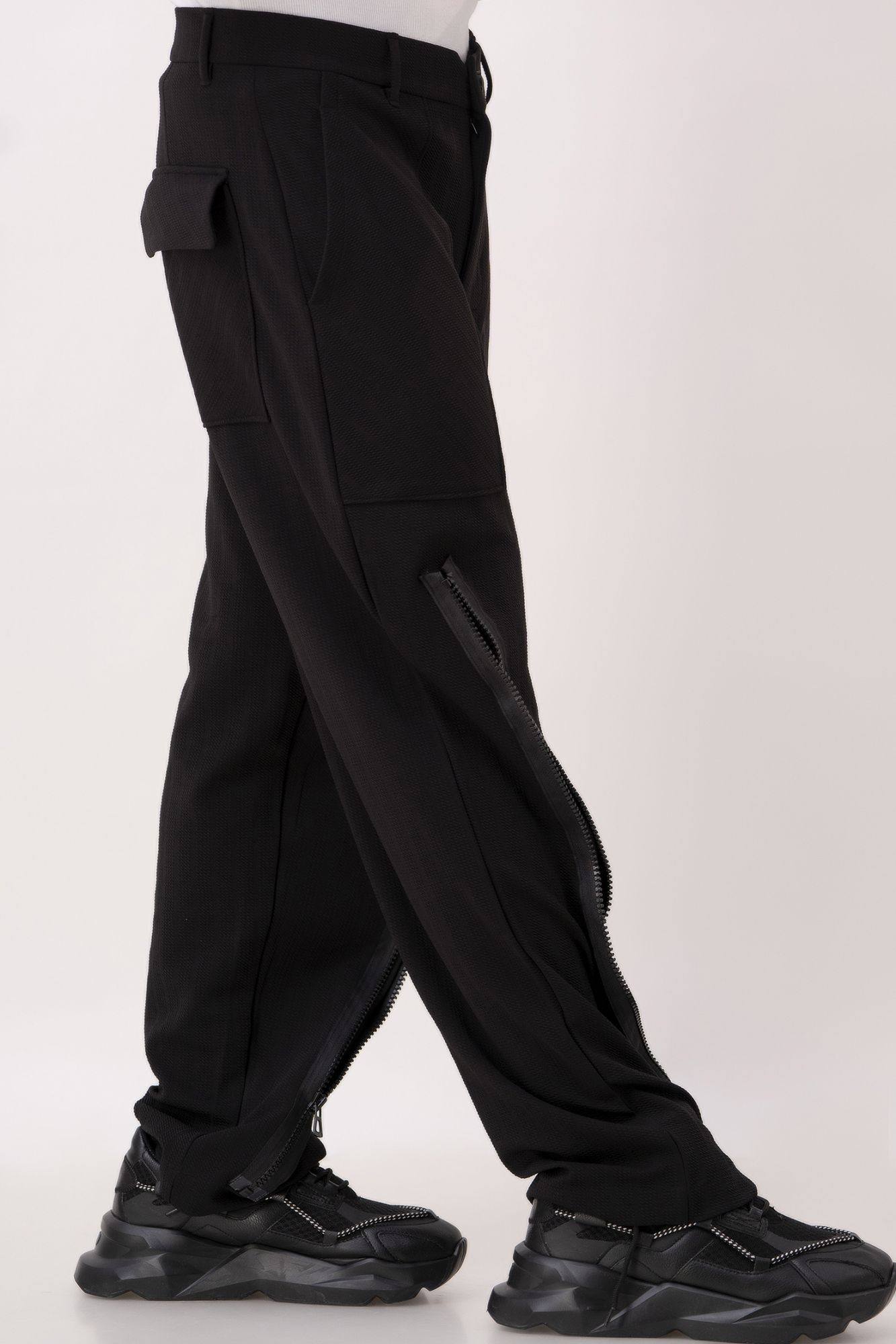 Chain Up Parallel Pants