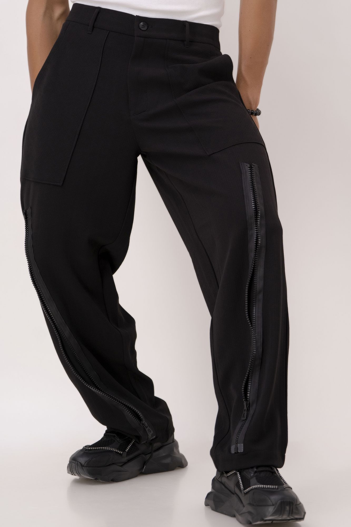 Chain Up Parallel Pants