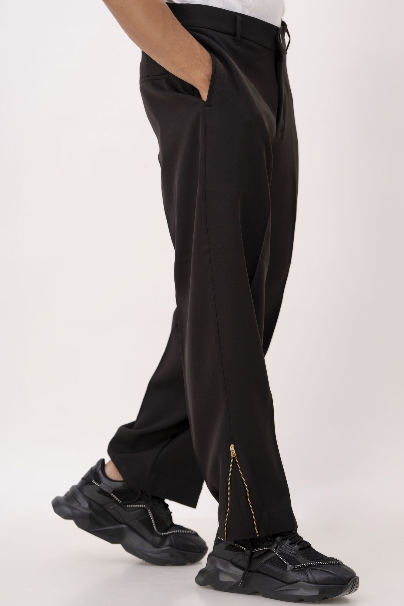 Parallel Pants In Black