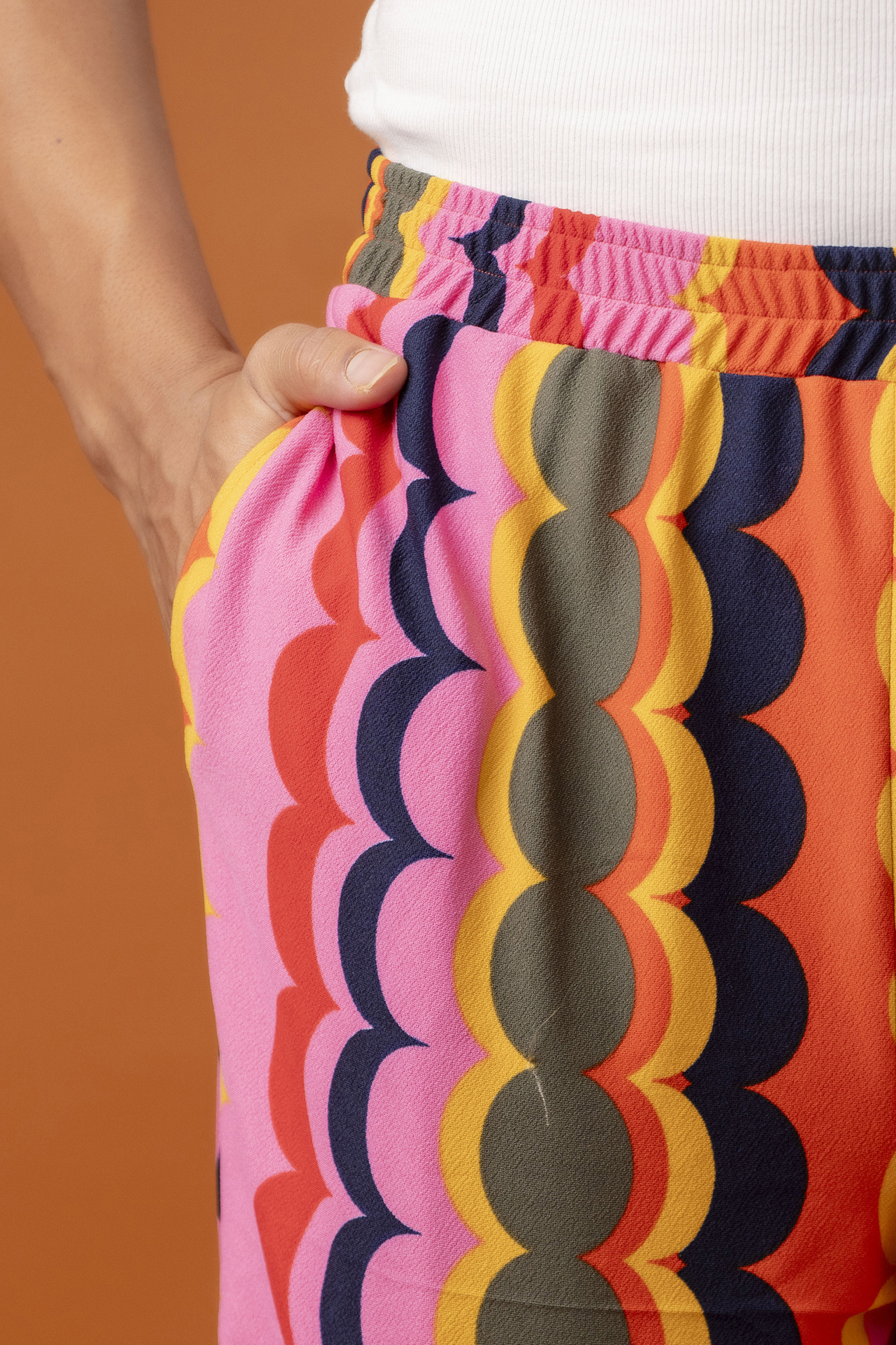 Multicolor Flowing Elastic Pants