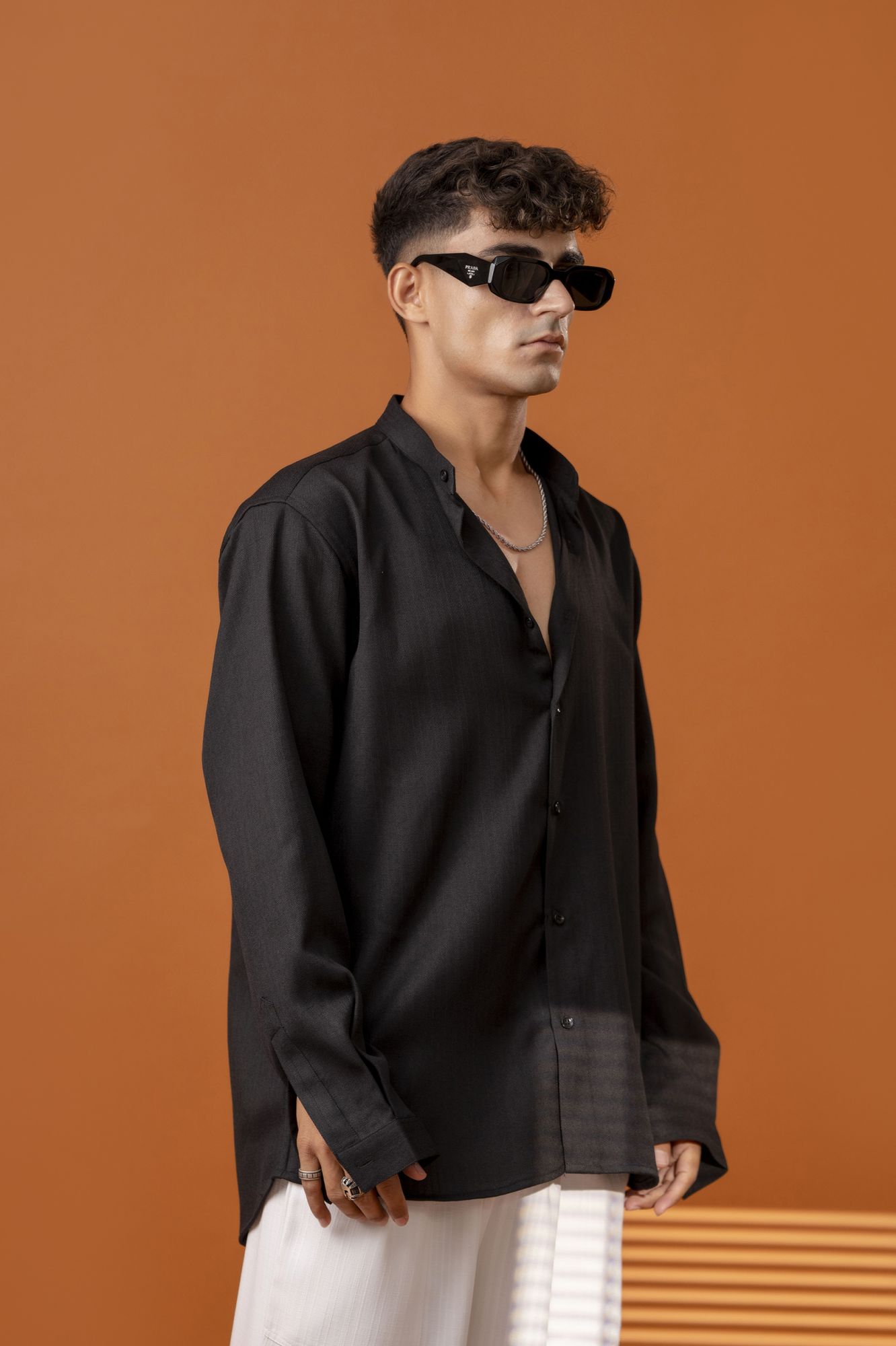 Malai Linen Shirt In Black