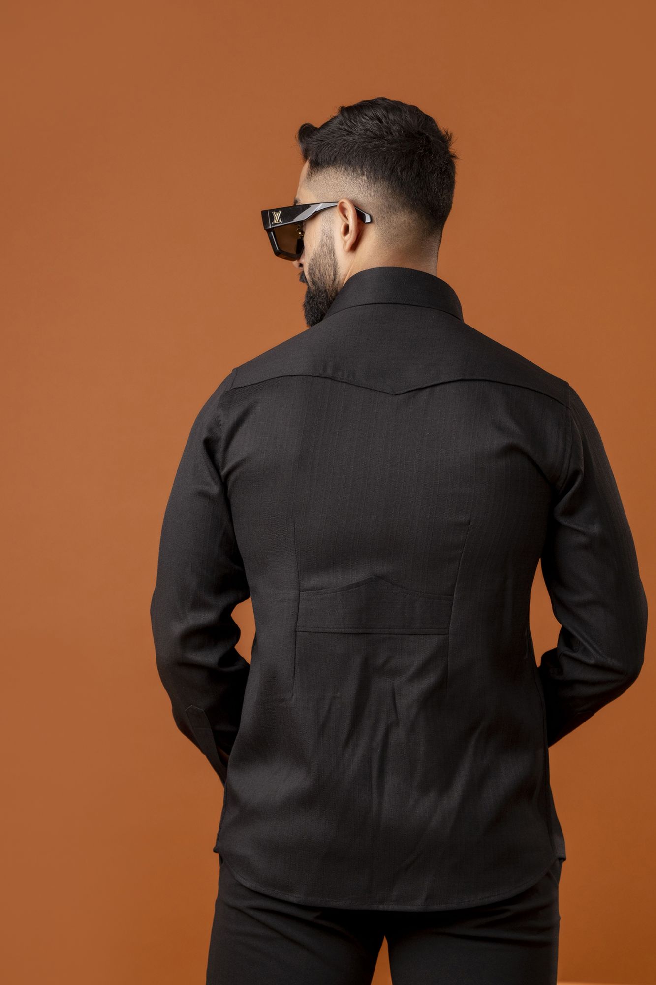 Black Linen Hunter Shirt
