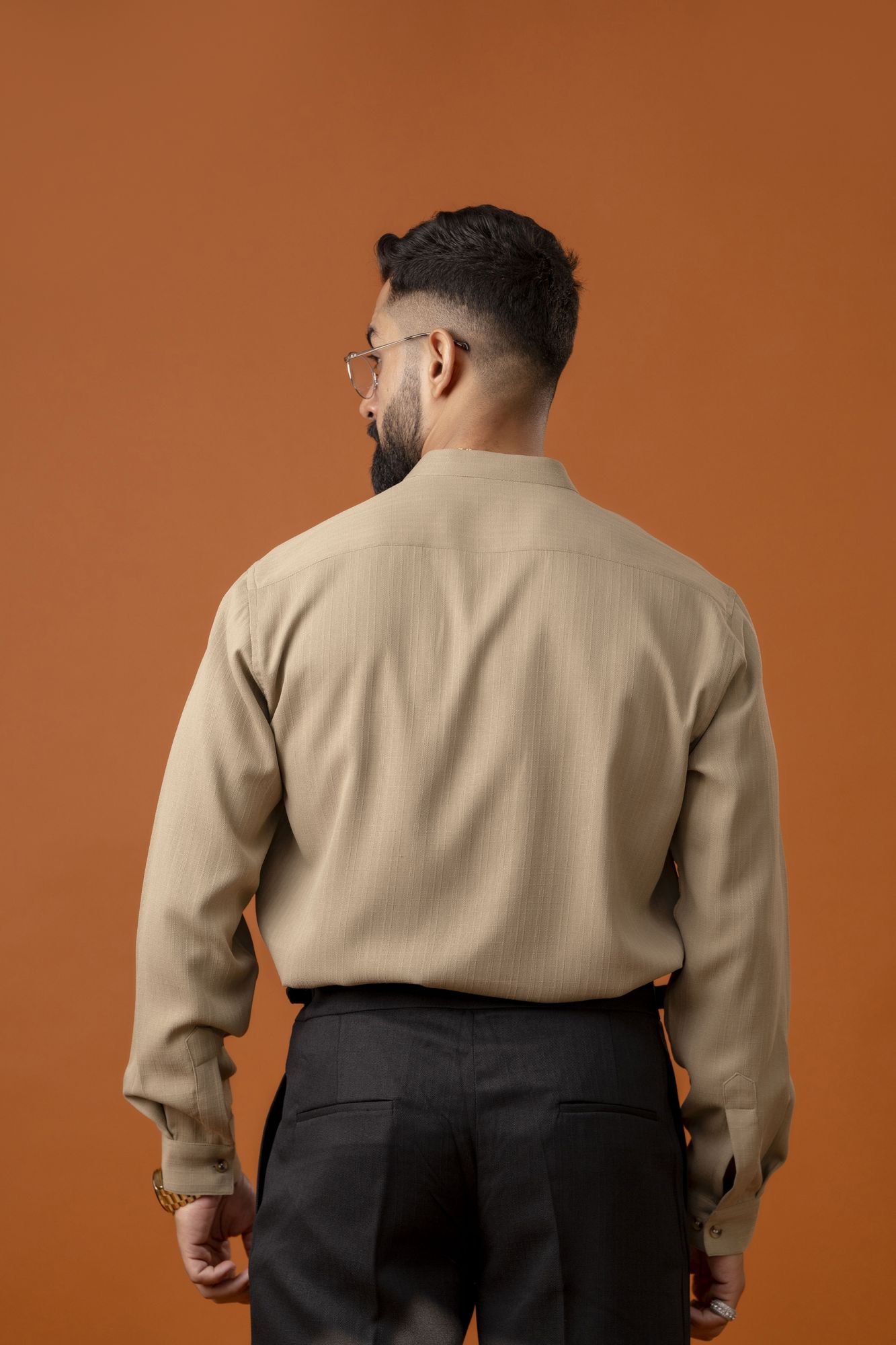 Mandarin Malai Linen Shirt In Beige