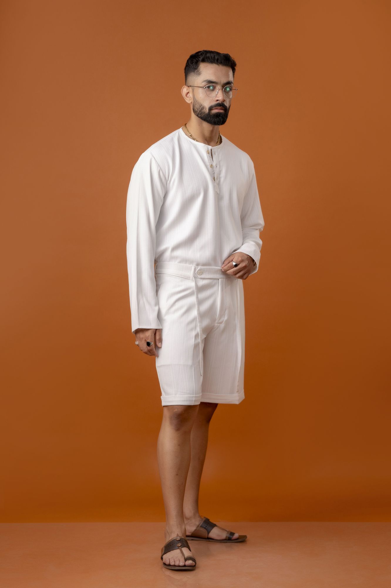Malai linen Shorts In White