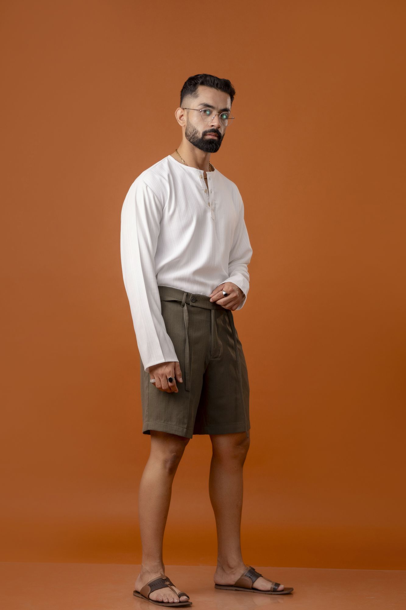 Malai Linen Shorts In Olive