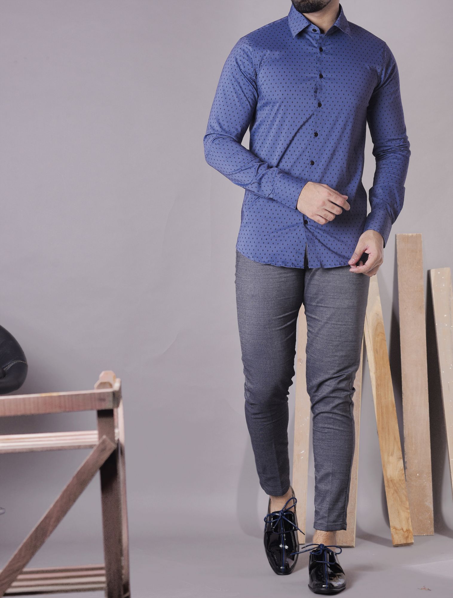 Mens Ultra slim fit shirt with detailed prints