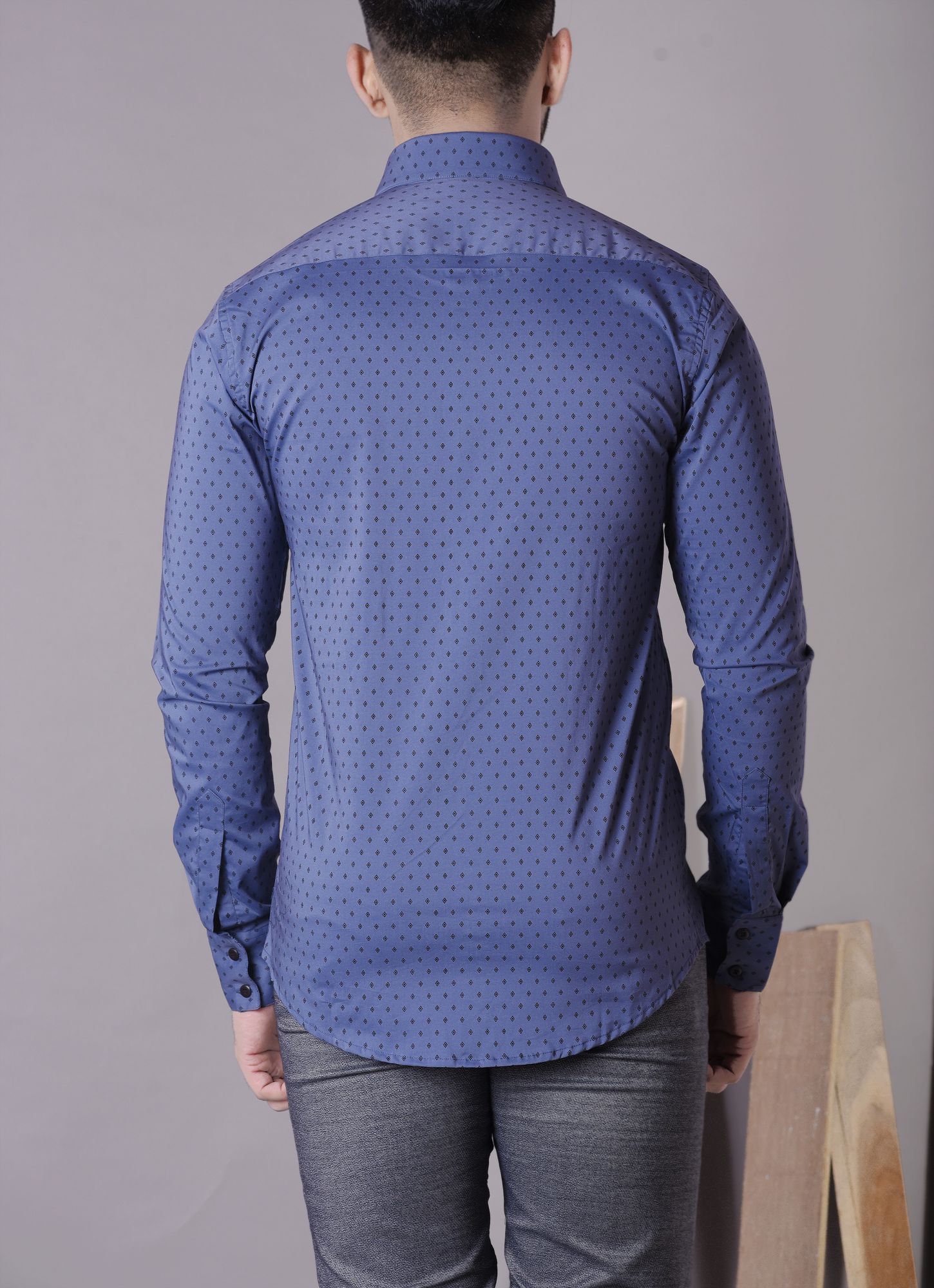 Mens Ultra slim fit shirt with detailed prints