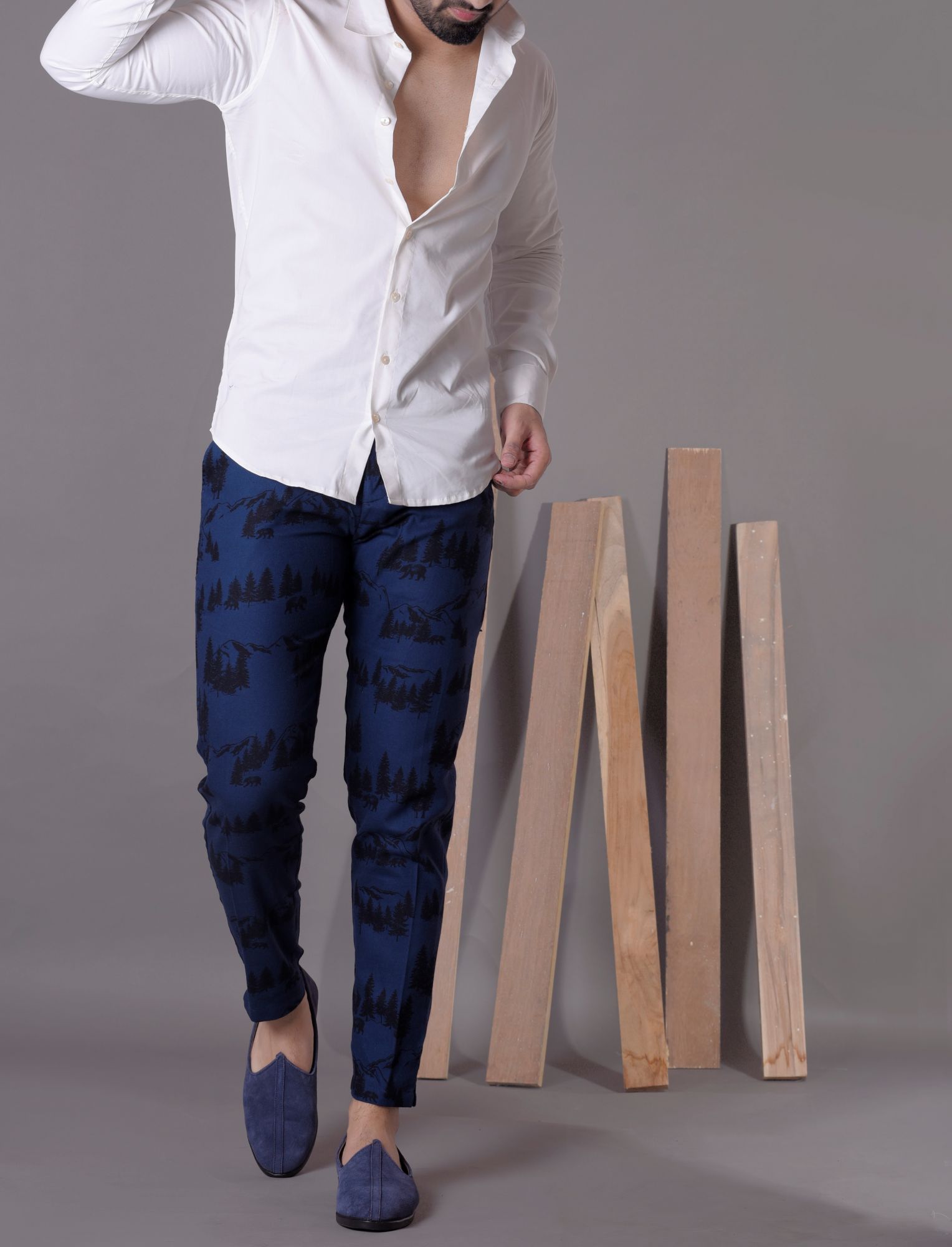 Mens Printed pants with cut bottoms