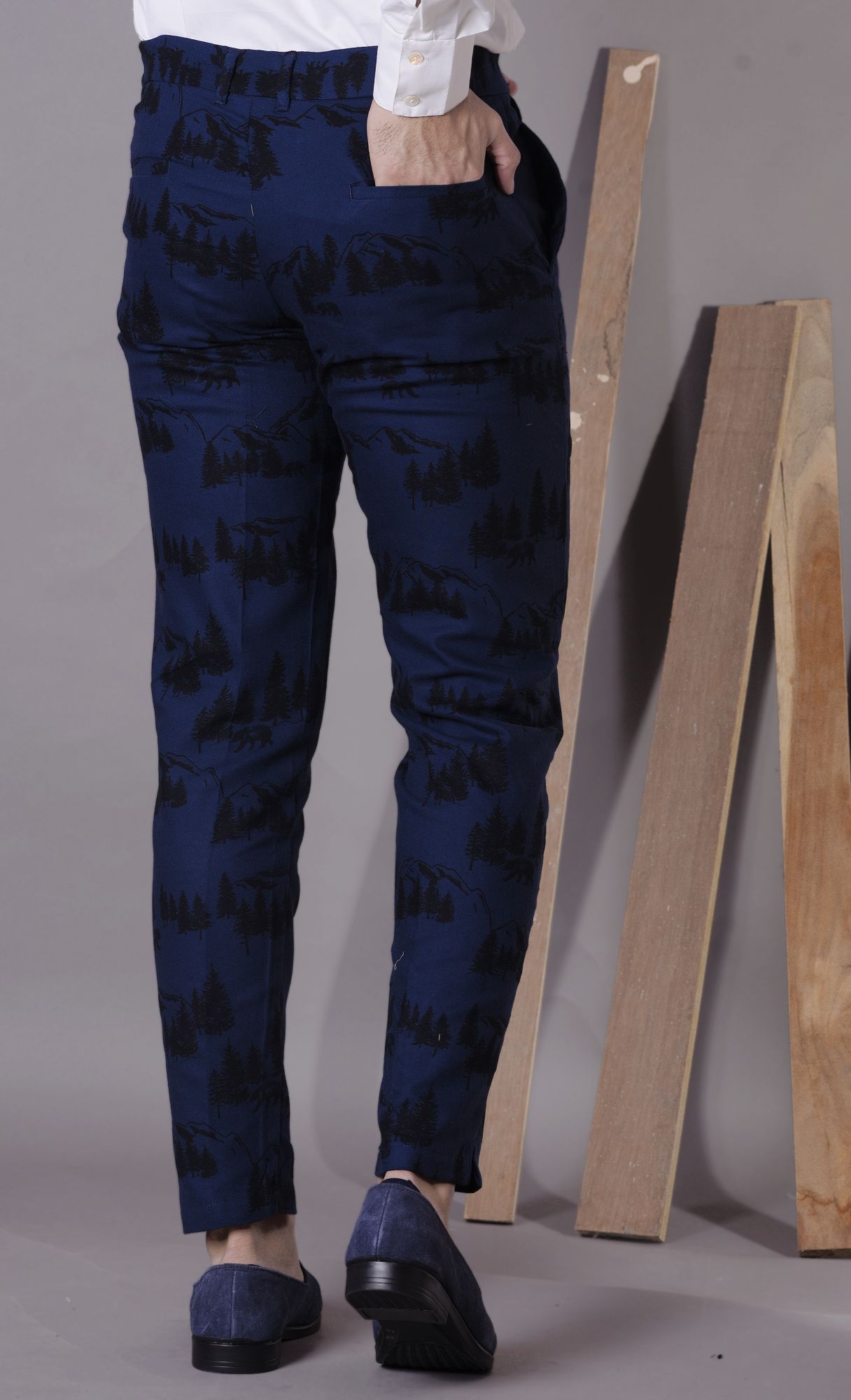 Mens Printed pants with cut bottoms