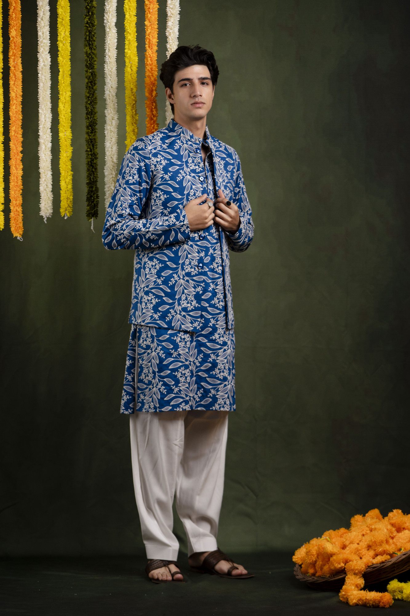 Leaf Embroidered Jacket In Blue