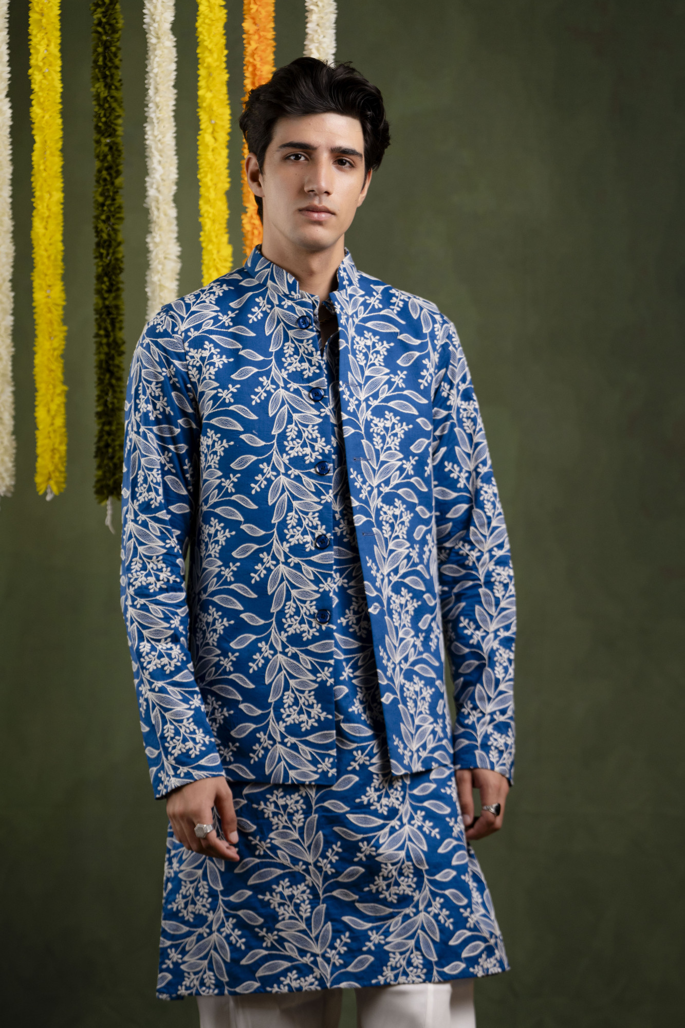 Leaf Embroidered Jacket In Blue