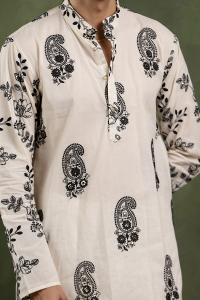 Kiyari Embroidered Kurta