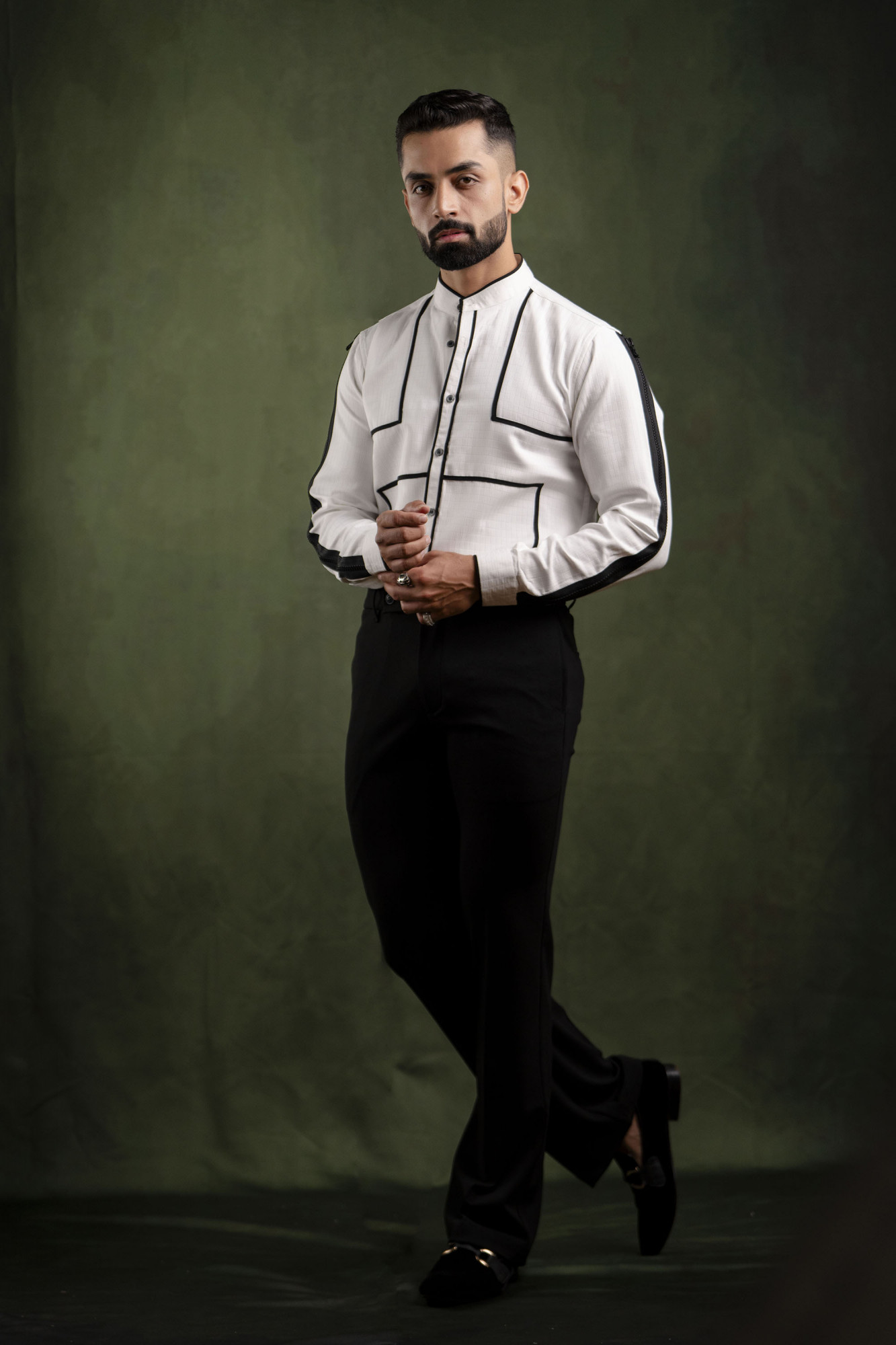 Motif Chained Shirt In White