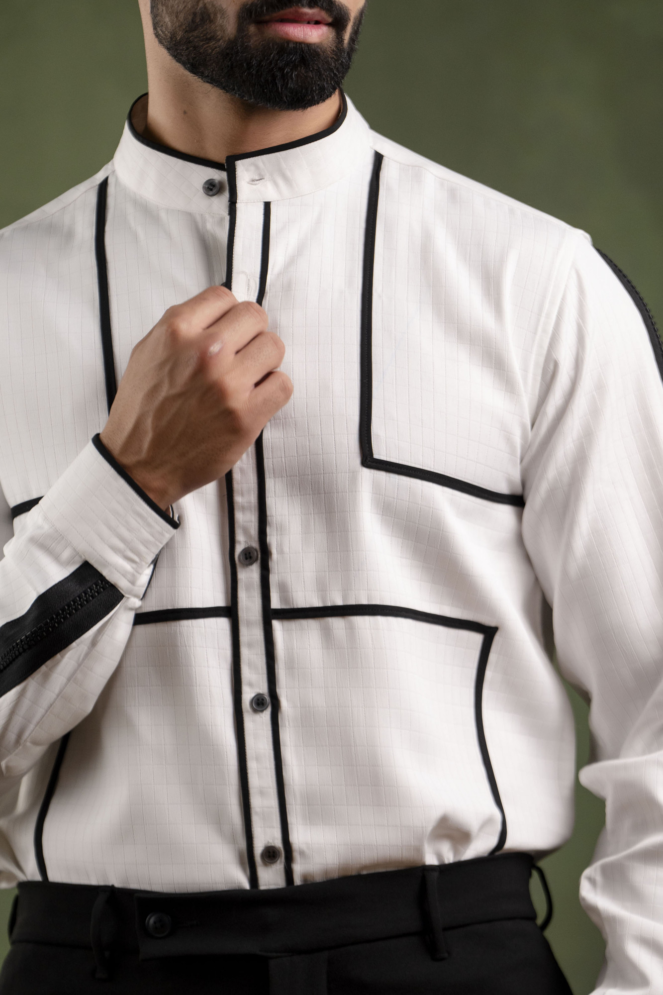 Motif Chained Shirt In White