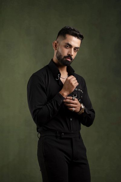 D-Buckle Motif Shirt In Black