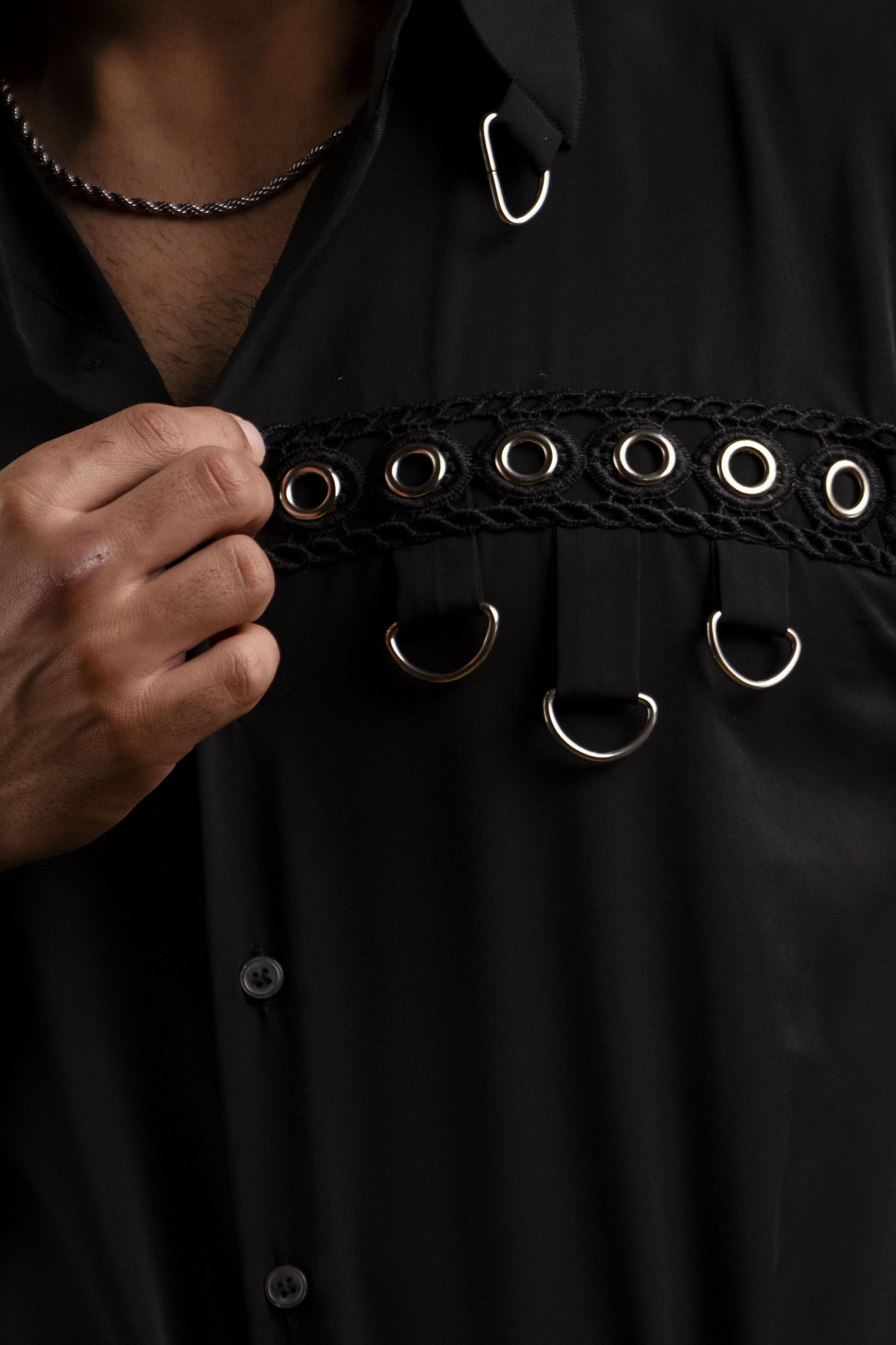 D-Buckle Motif Shirt In Black