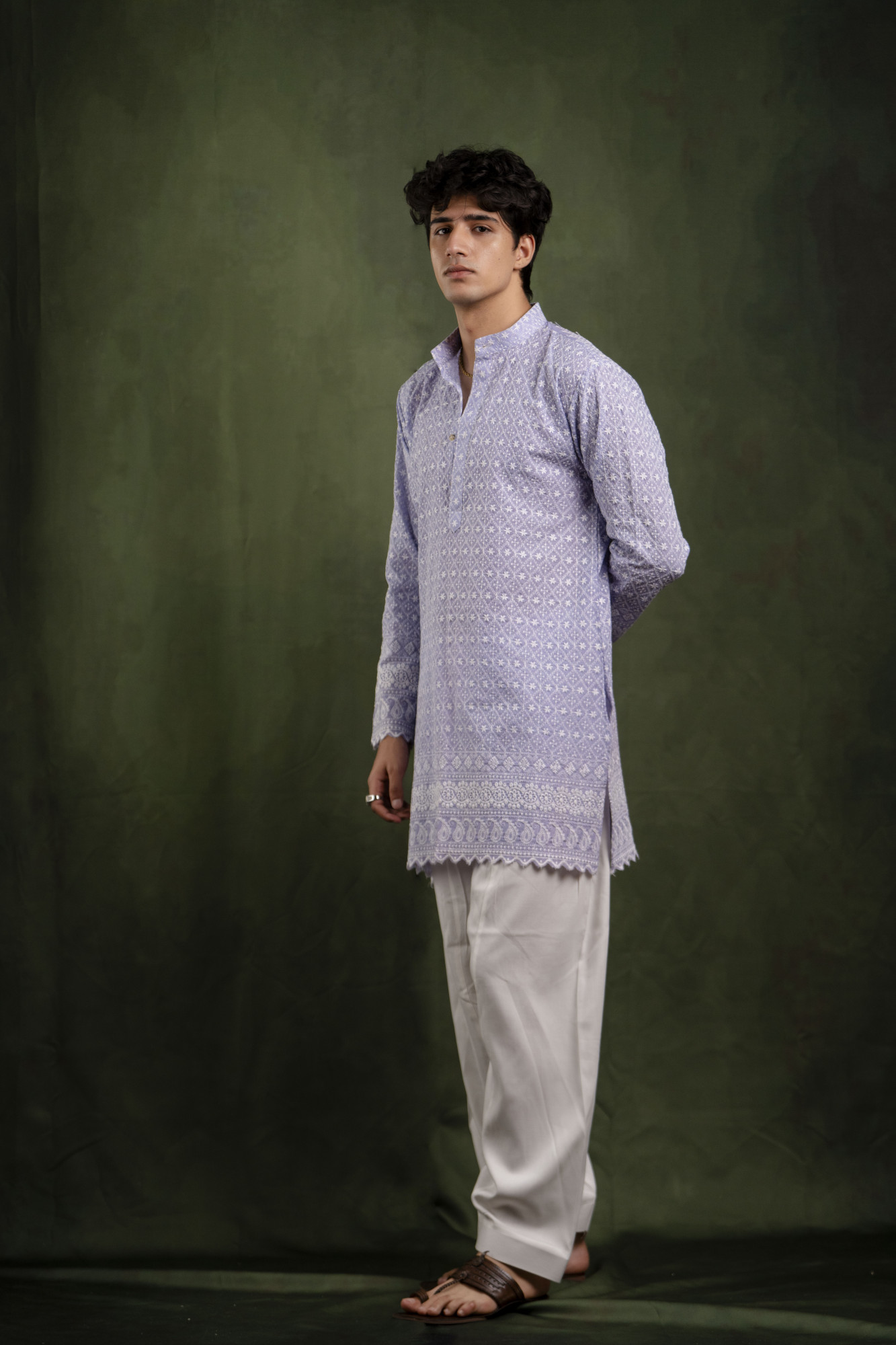 Embroidered Kurta In Lavender