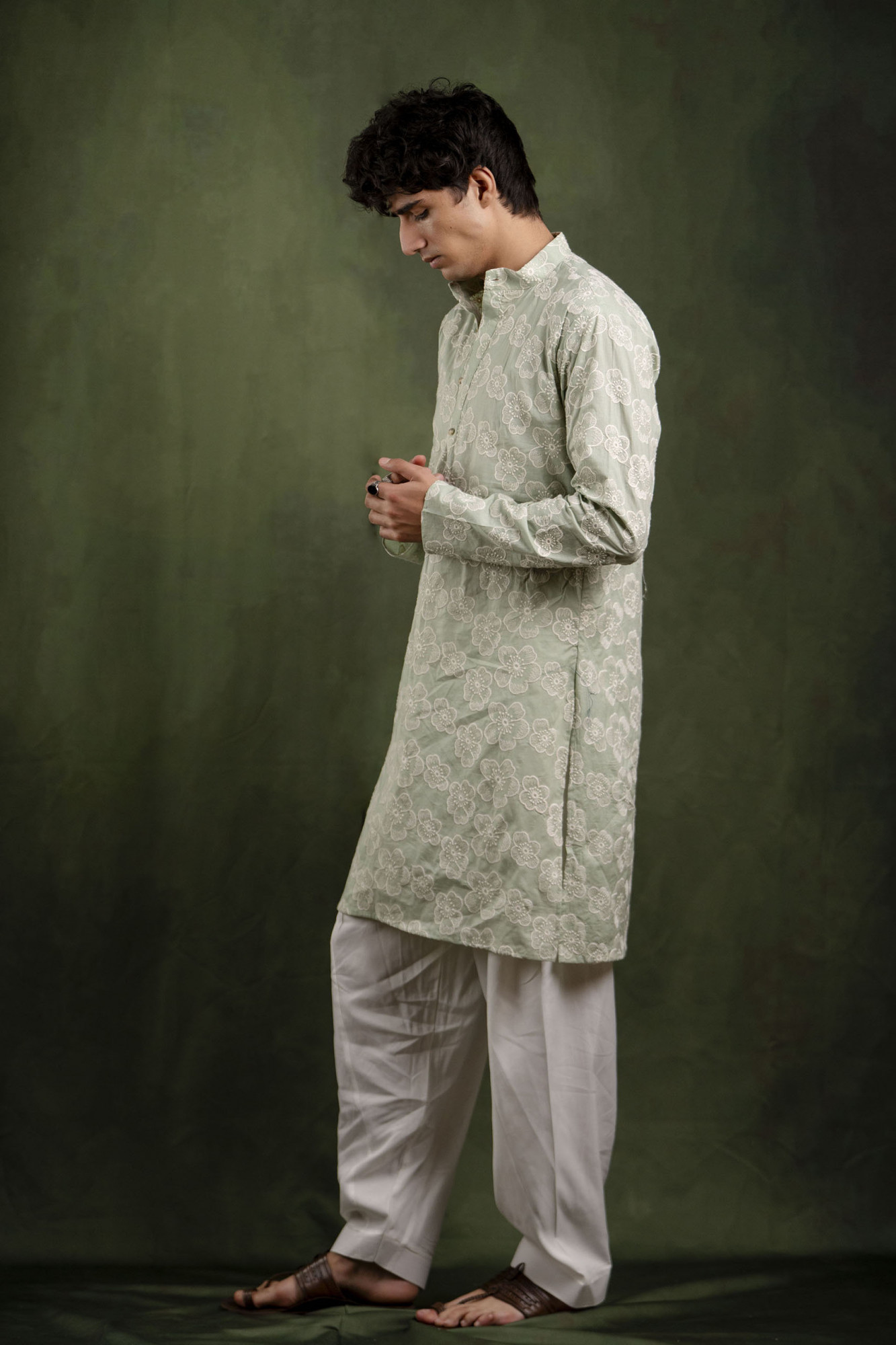 Flower Embroidered Kurta In Off Green