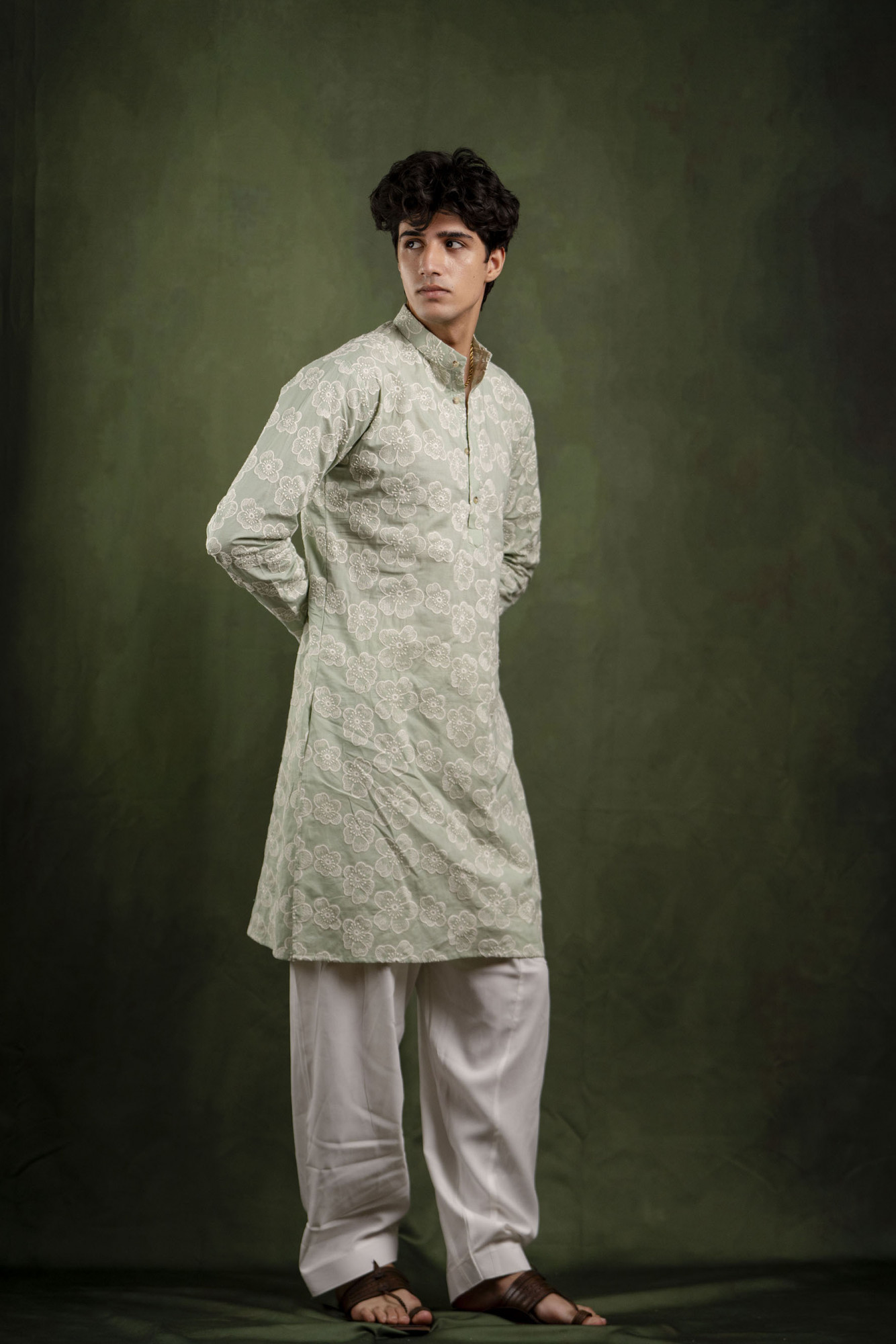 Flower Embroidered Kurta In Off Green