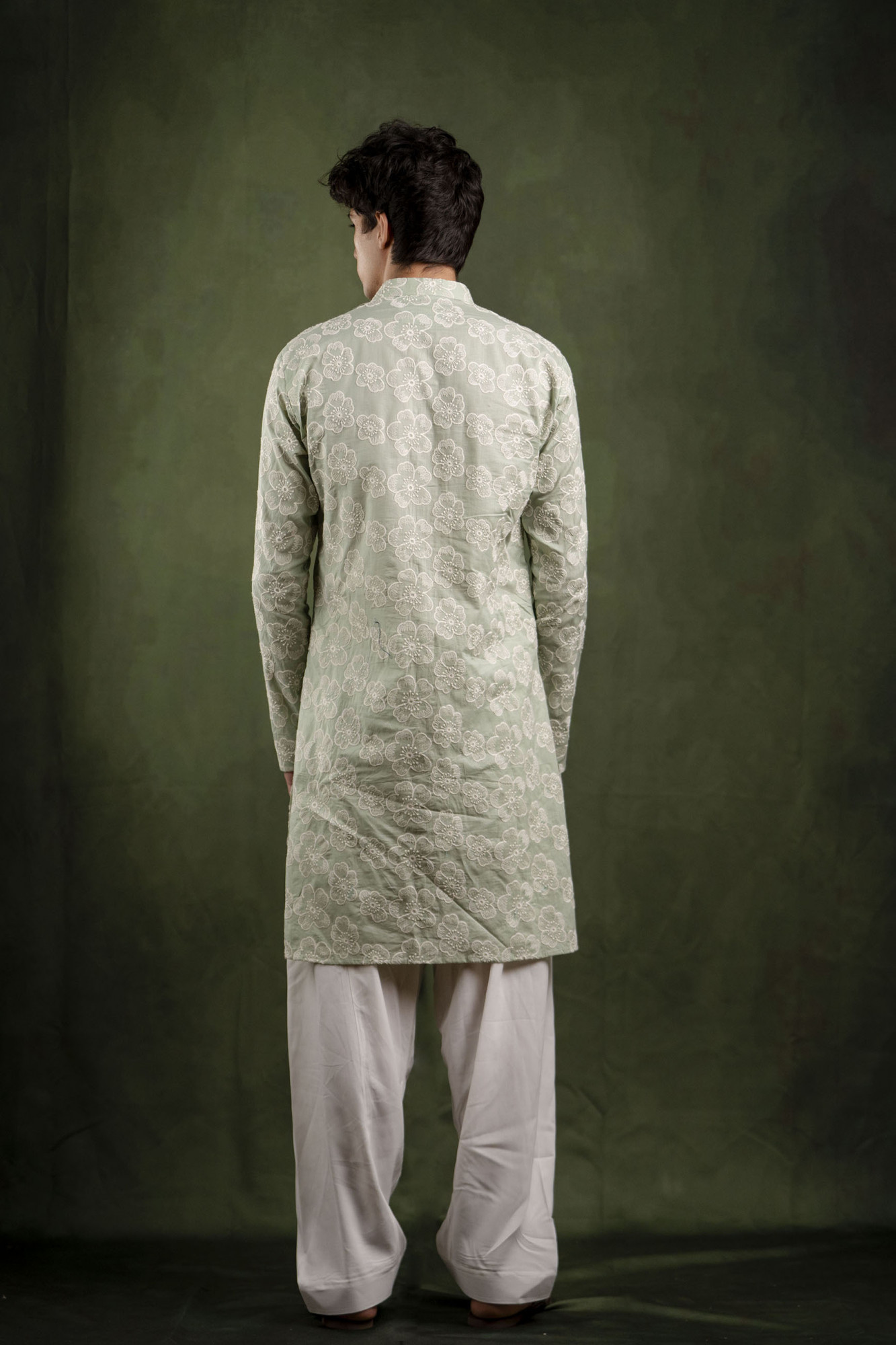 Flower Embroidered Kurta In Off Green