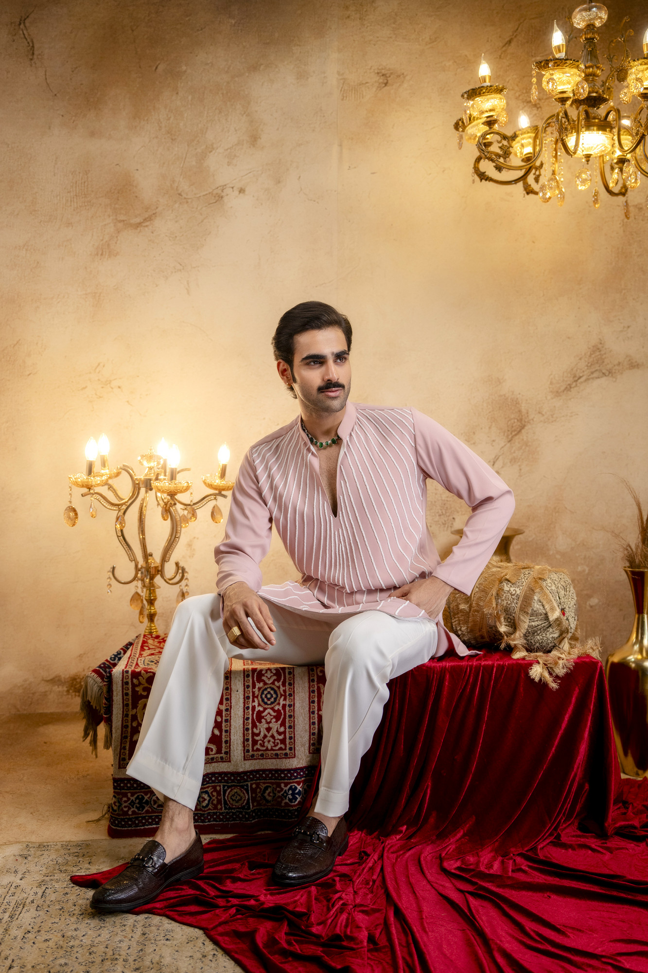 Pearl Embellished Kurta In Pink
