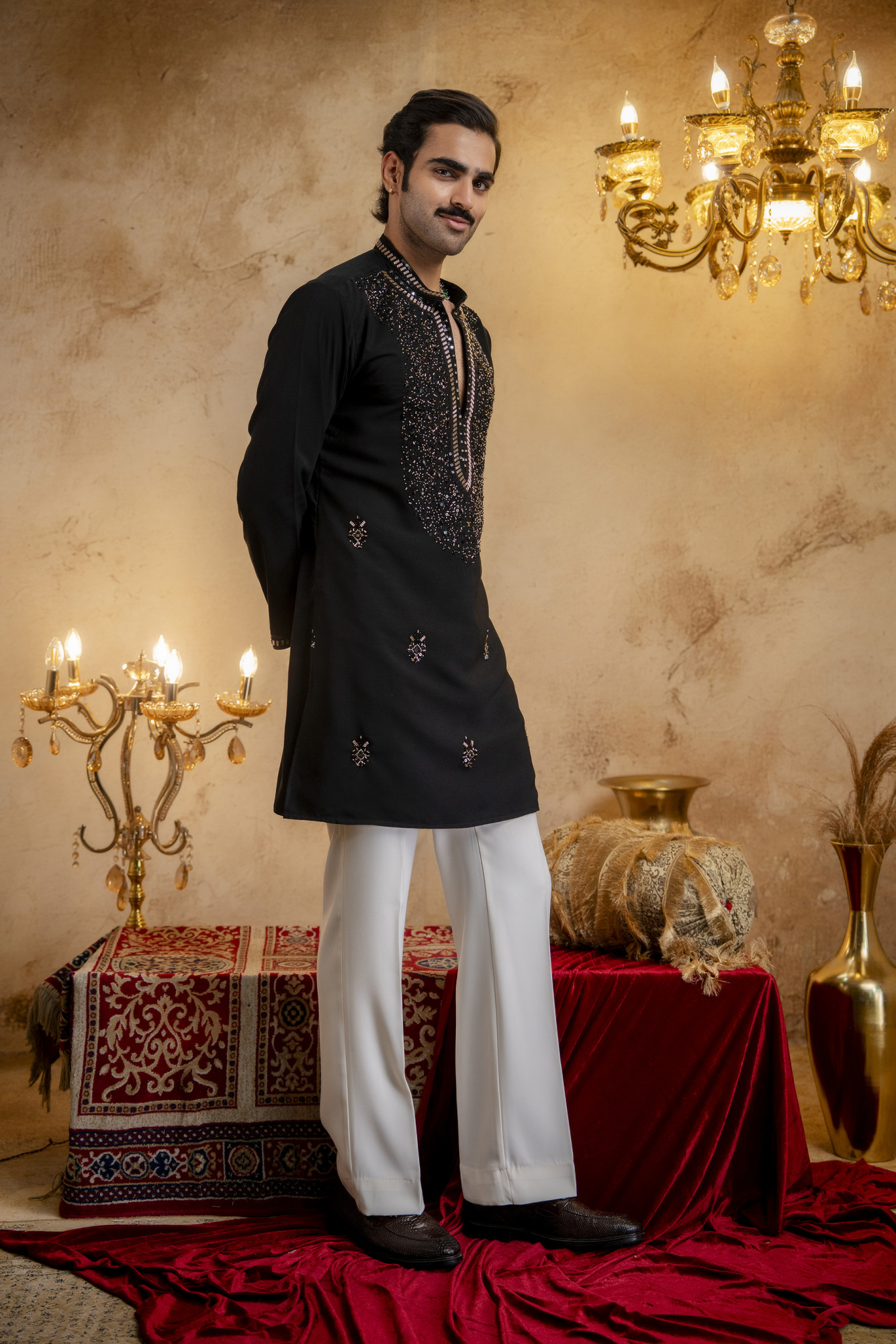 Cutdana Embroidered Kurta In Black