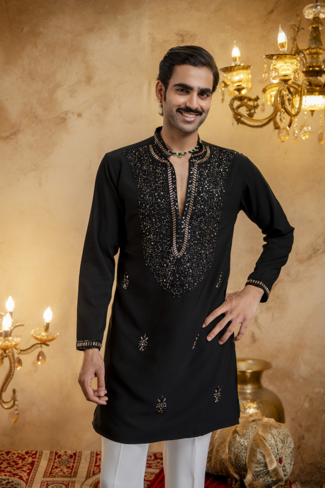 Image of Cutdana Embroidered Kurta In Black