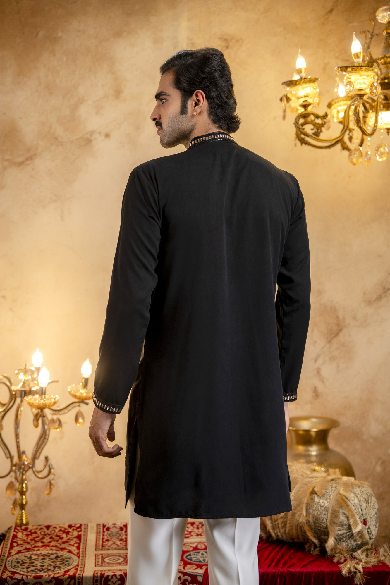Cutdana Embroidered Kurta In Black