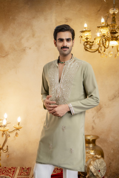 Cutdana Embroidered Kurta In Pistachio