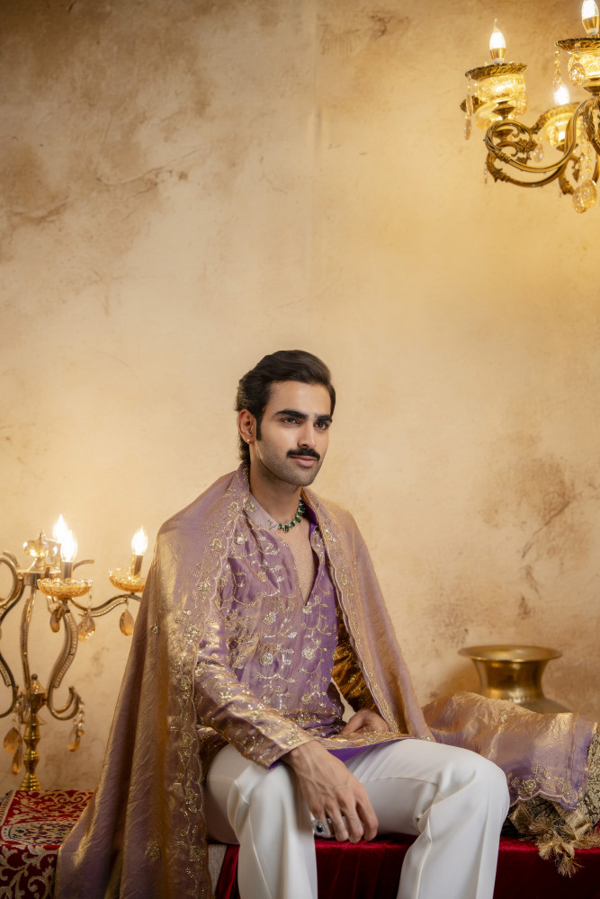 Image of Sequence Embroidered Kurta Dupatta In Lavender
