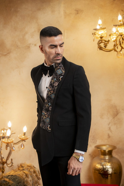 Wave Lapelled Blazer In Black