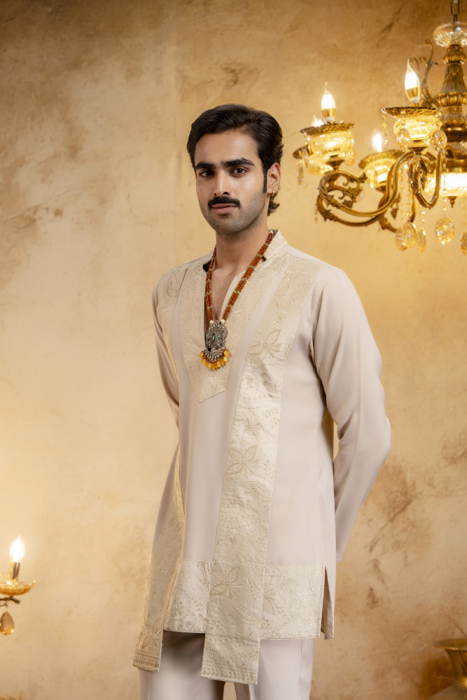 Image of Japanese Flowing V-Neck Kurta In Beige