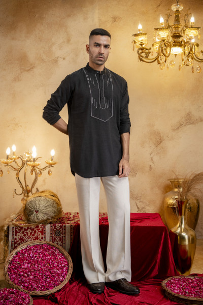 Threaded Linen Short Kurta In Black