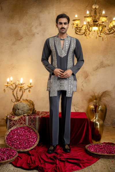 Japanese Motif V Neck Kurta In Grey