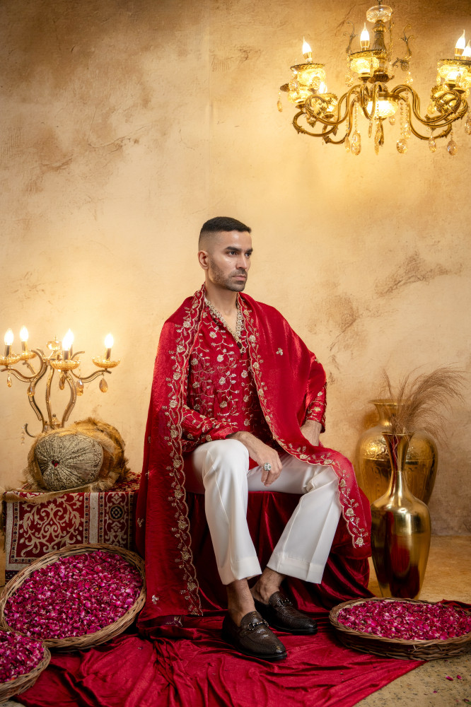 Image of Sequence Embroidered Kurta Dupatta In Red