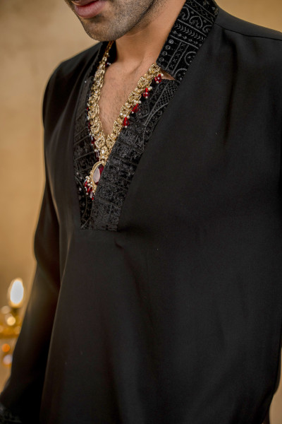 Zed Black Laced Cut Neck Kurta