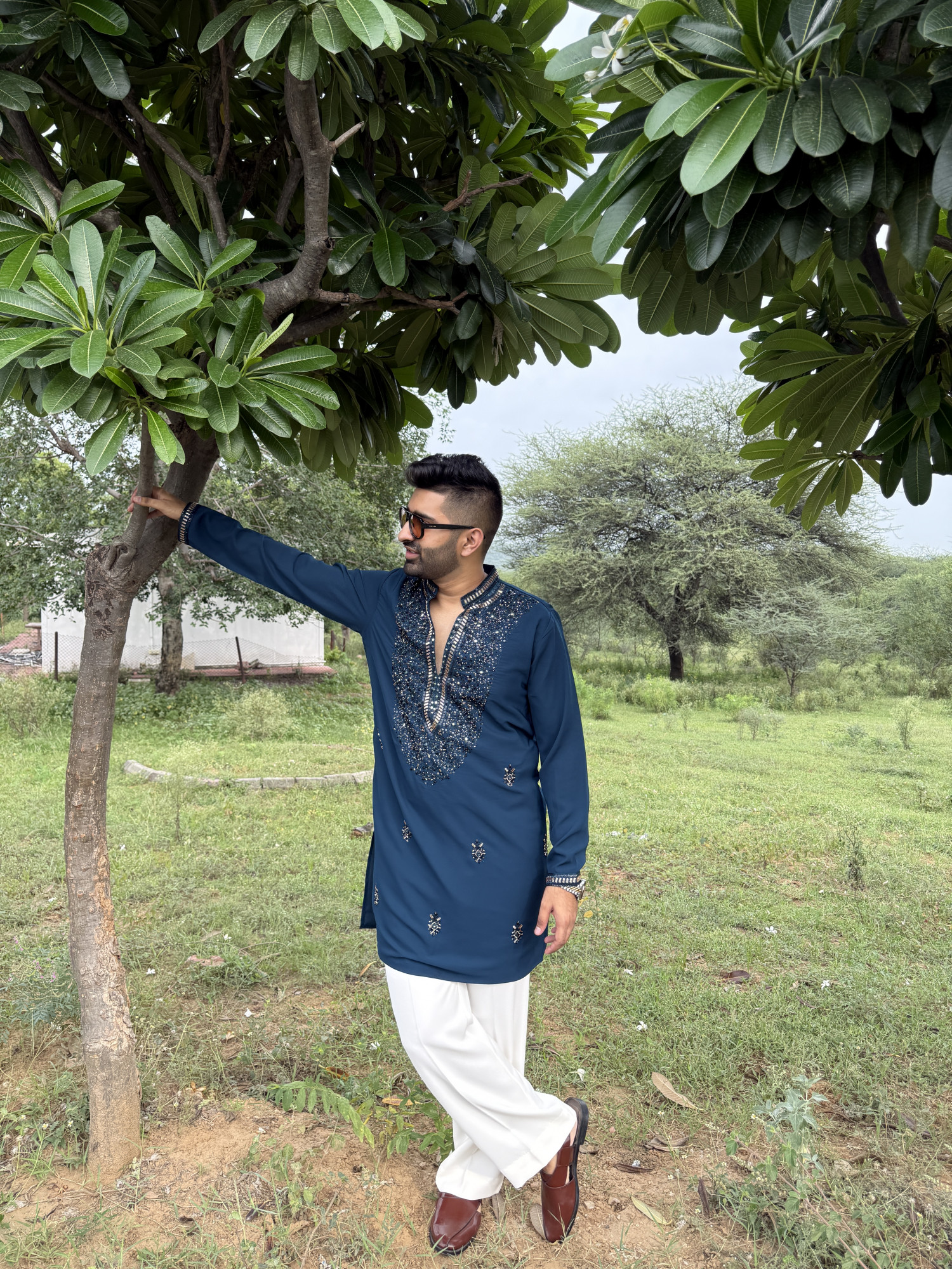 Cutdana Embroidered Kurta In Teal