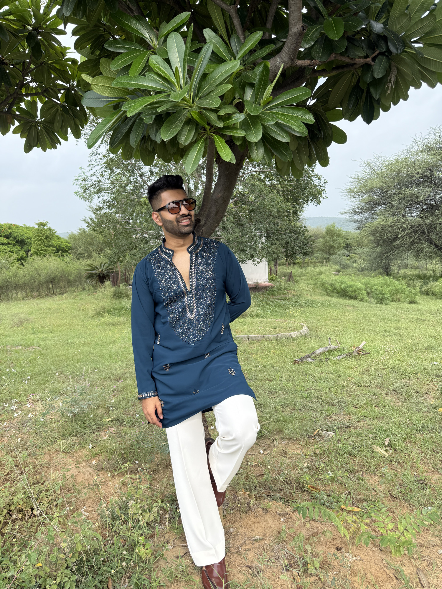 Cutdana Embroidered Kurta In Teal