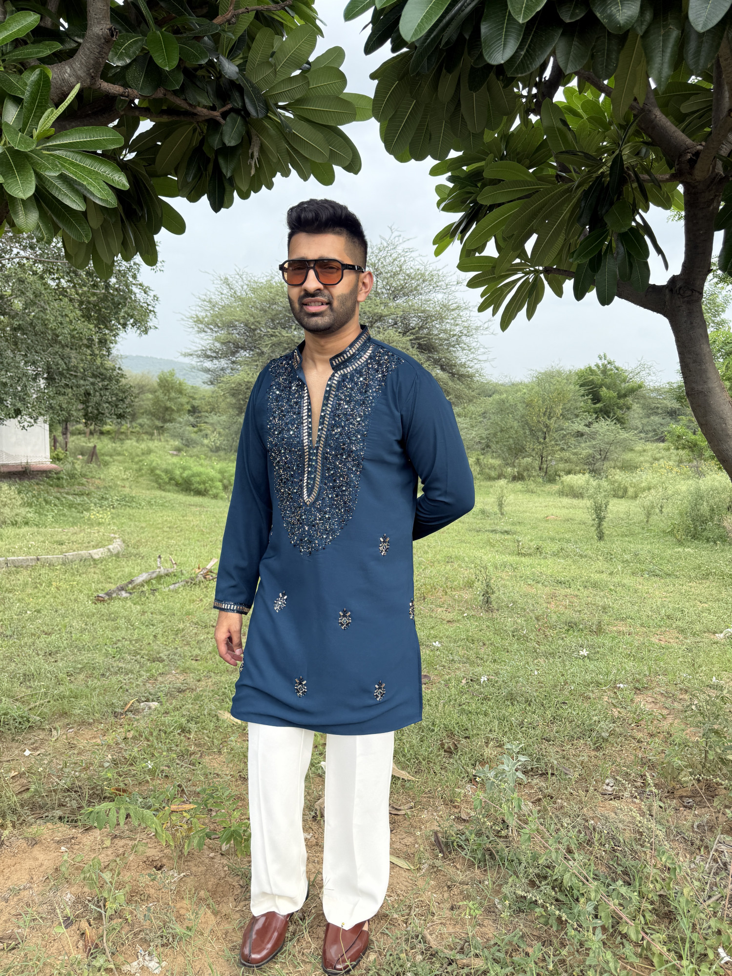 Cutdana Embroidered Kurta In Teal