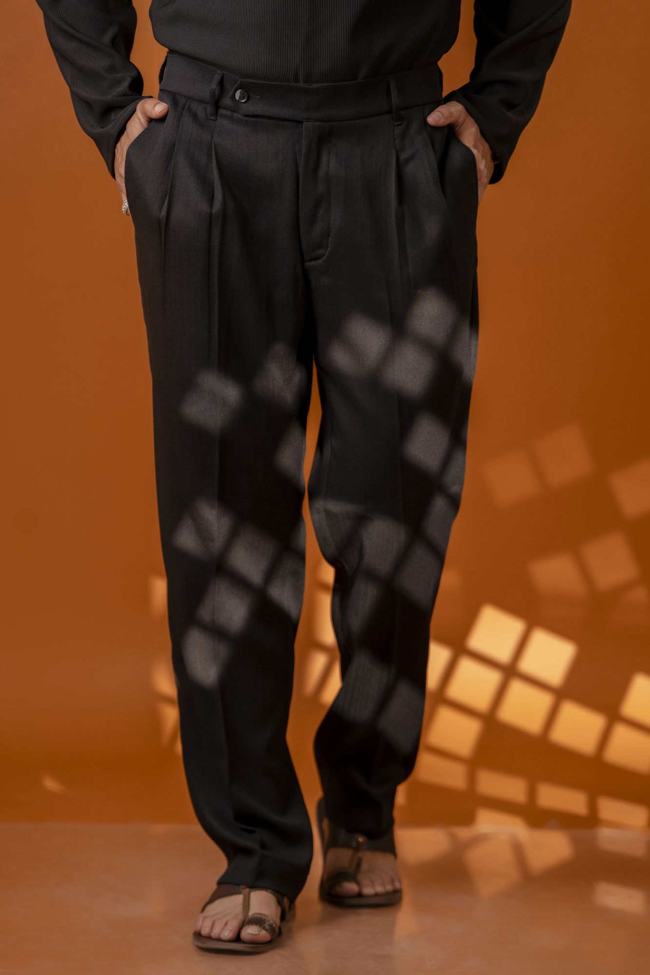 Malai Linen Korean Pants In Black