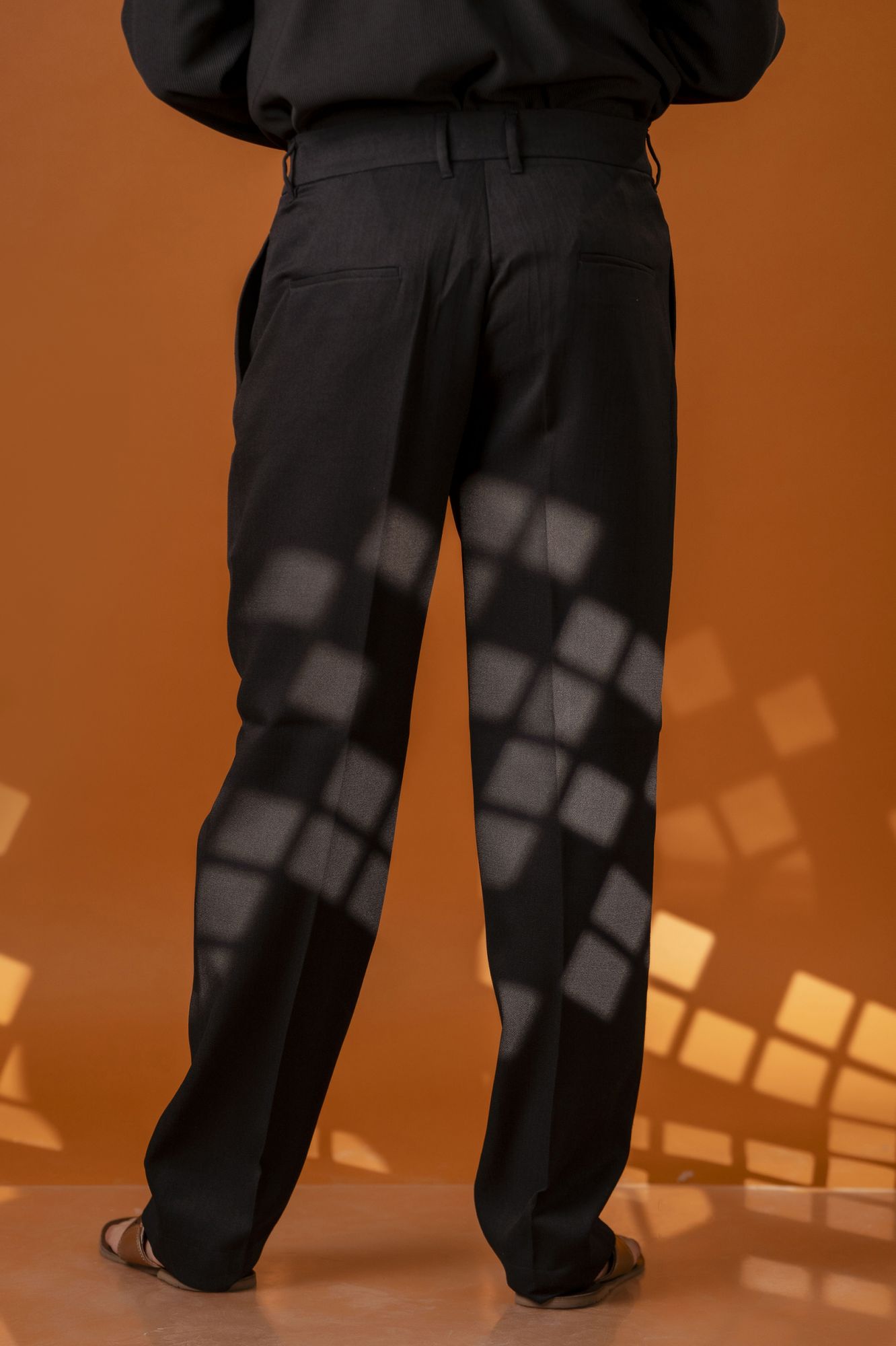 Malai Linen Korean Pants In Black