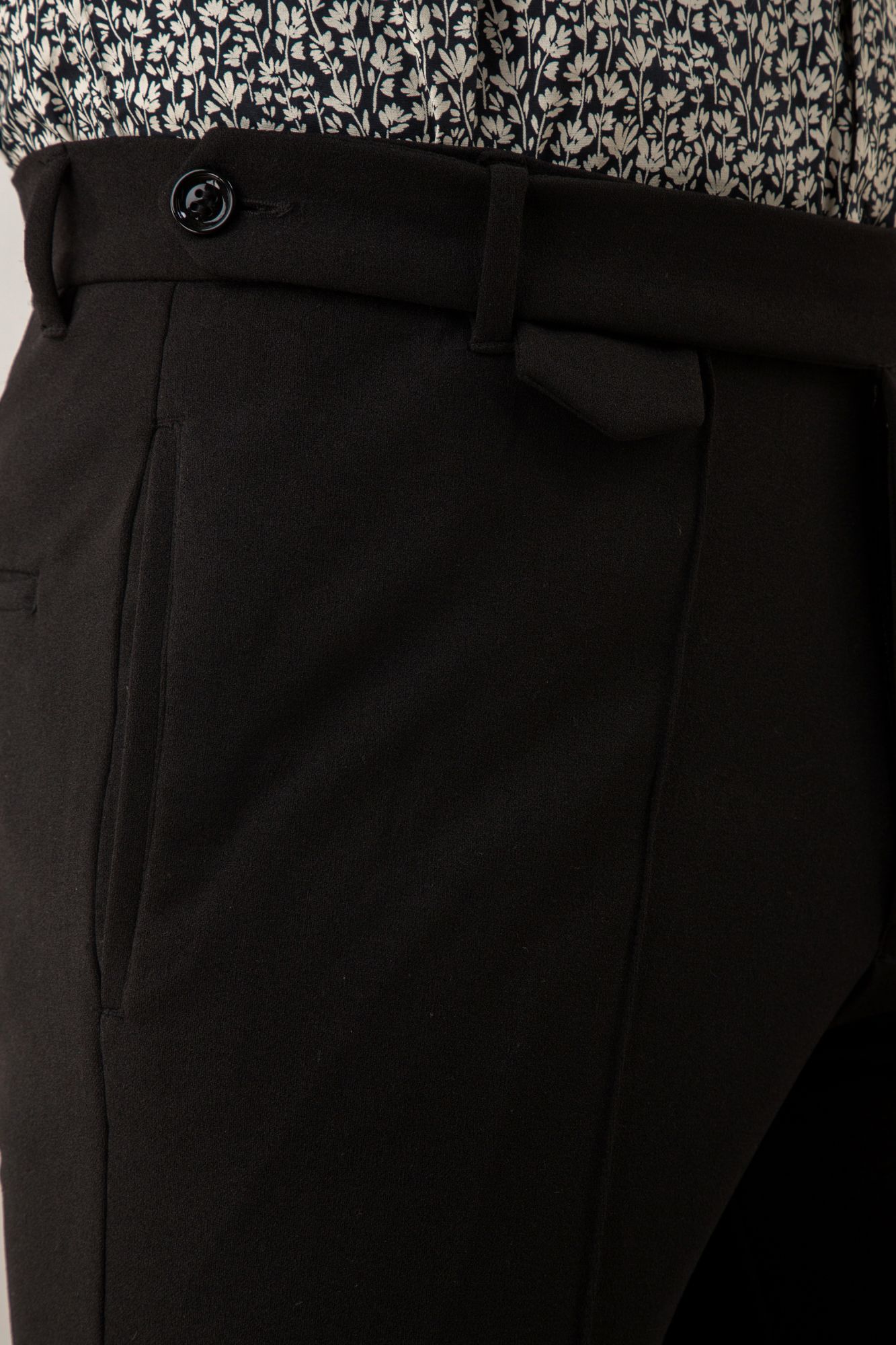 Tapered Fit Black Pants