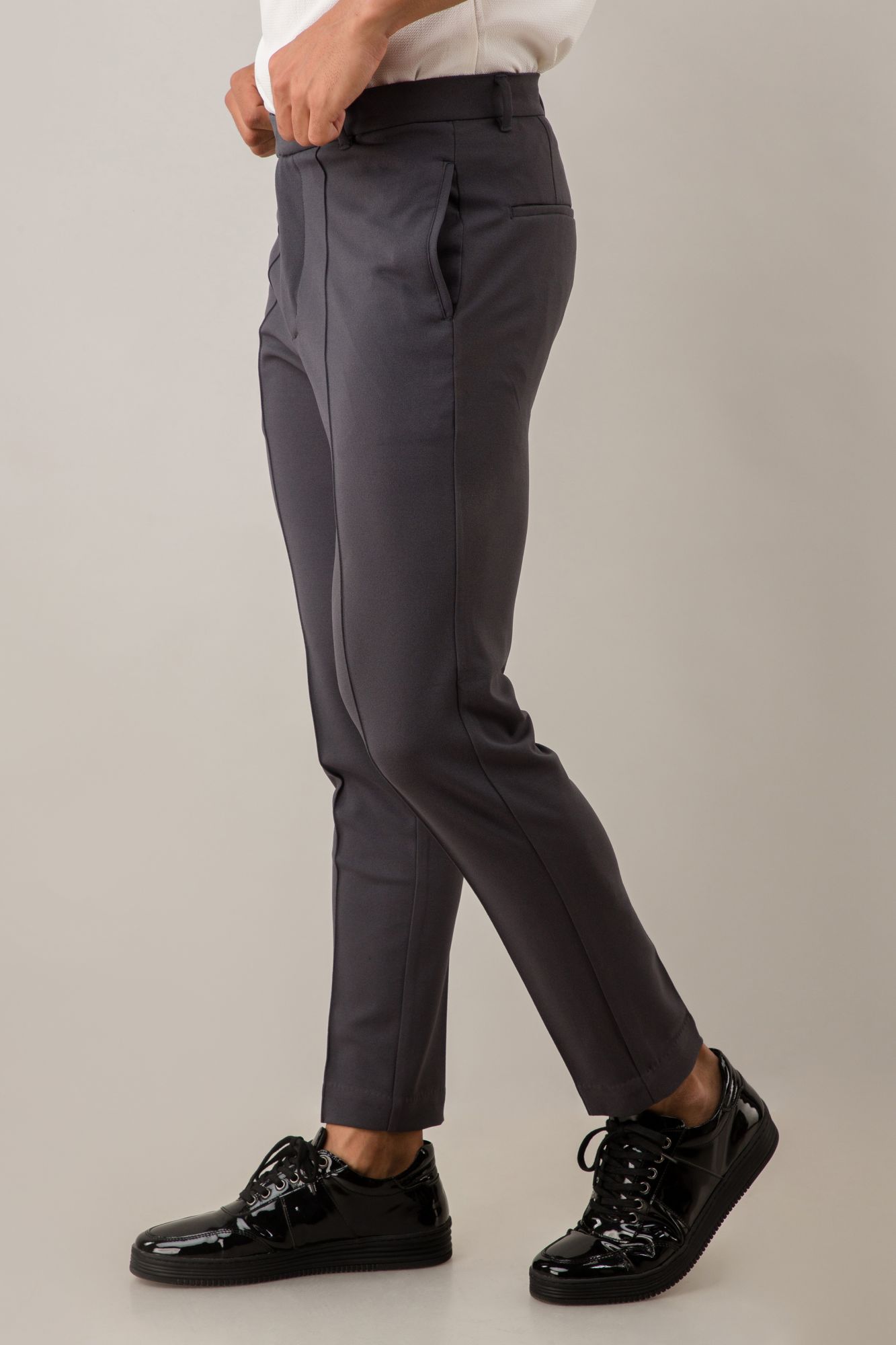 Tapered Fit Pants In Grey
