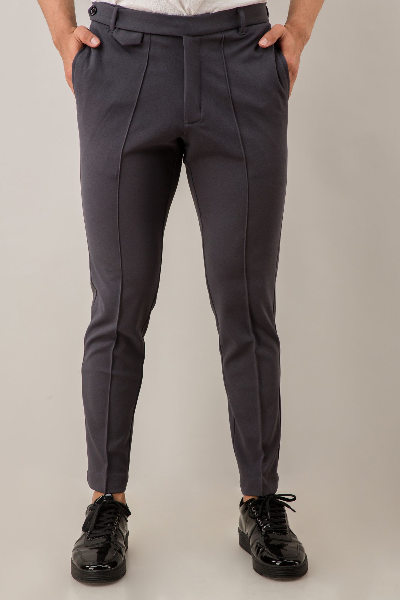 Tapered Fit Pants In Grey