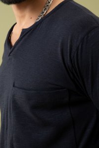 Henley Tshirt in Dark Blue